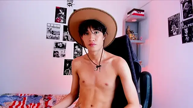 Johhan  Lee online show from April 9, 6:25 pm