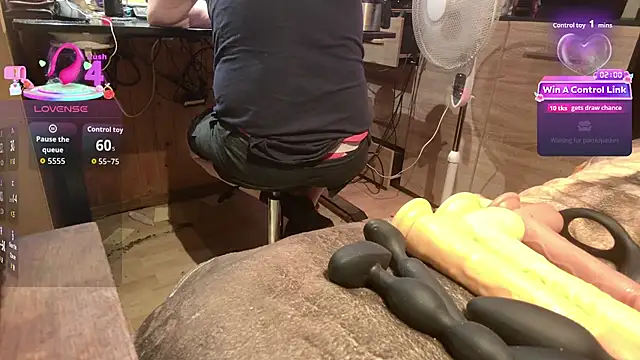 misteryman1956 online show from July 14, 11:49 am