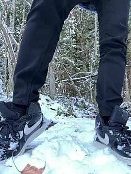 Hideen-real-face online show from December 4, 6:20 am