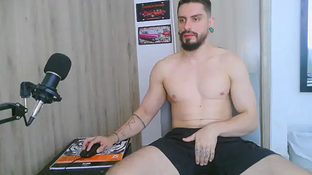 Aaron kwok28 online show from February 16, 9:57 pm