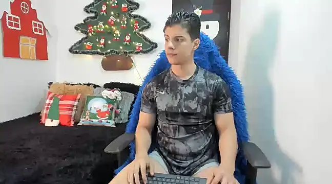 Snapshot of cory_okell chatting on December 7, 1:37 am cory okell online show from December 7, 1:37 am