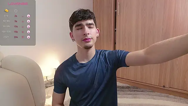 Snapshot of zenn_rush1 chatting on March 7, 1:29 pm zenn rush1 online show from March 7, 1:29 pm