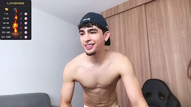 Snapshot of zenn_rush1 chatting on December 27, 2:01 pm zenn rush1 online show from December 27, 2:01 pm