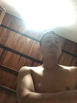 isacalejandroo online show from January 16, 5:32 am