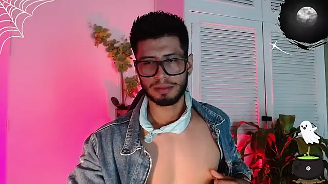 Snapshot of Colby_brown03 chatting on October 6, 7:40 pm Colby brown03 online show from October 6, 7:40 pm