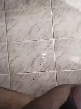 Snapshot of max_pane98 chatting on January 1, 3:14 pm max pane98 online show from January 1, 3:14 pm