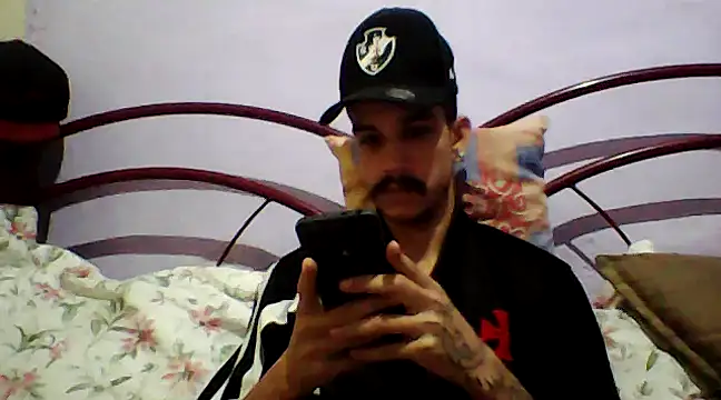 gatobranco001 online show from March 21, 2:18 am