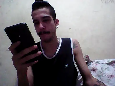gatobranco001 online show from March 18, 11:53 pm