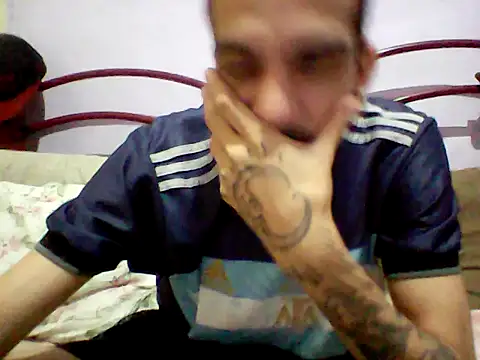 gatobranco001 online show from March 22, 4:03 am