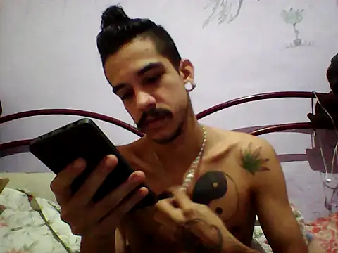 gatobranco001 online show from March 23, 2:48 am