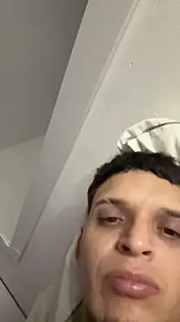 ArturoDelgado1 online show from April 24, 11:40 pm