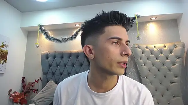 MrWilliseo online show from December 23, 6:37 pm