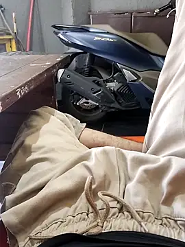 Juliano69xv online show from February 8, 7:07 pm