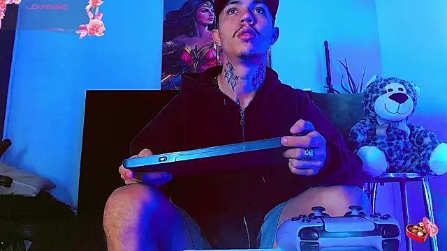 HannibalLester online show from January 19, 9:22 am