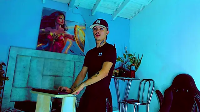 HannibalLester online show from October 23, 5:00 am