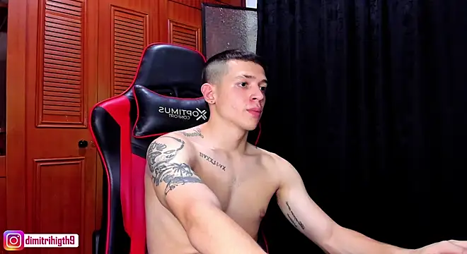Snapshot of Dimitri_higth420 chatting on December 21, 1:26 am Dimitri higth420 online show from December 21, 1:26 am