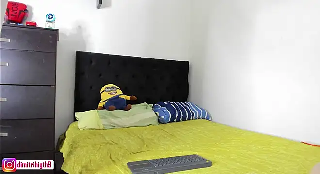 Snapshot of Dimitri_higth420 chatting on February 25, 8:41 pm Dimitri higth420 online show from February 25, 8:41 pm