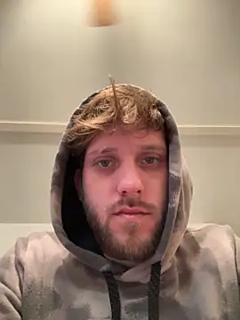 Snapshot of seantolliver57378 chatting on October 31, 11:52 pm seantolliver57378 online show from October 31, 11:52 pm