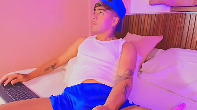 kiing azahell online show from September 19, 2:12 am