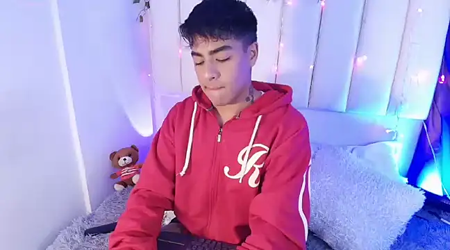 kiing azahell online show from January 24, 1:35 am