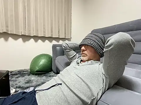 Grandpa29hijii online show from March 18, 12:50 pm