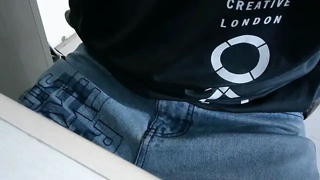 XiaoGuoGuo284512 online show from January 20, 4:54 am