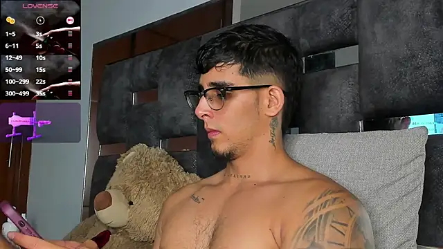 iamcamiloo  online show from October 23, 6:06 am