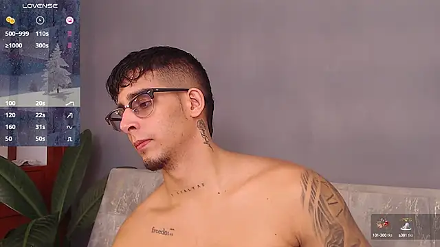 iamcamiloo  online show from December 12, 3:43 am