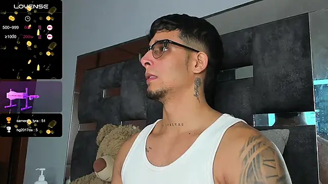 iamcamiloo  online show from November 15, 4:58 am