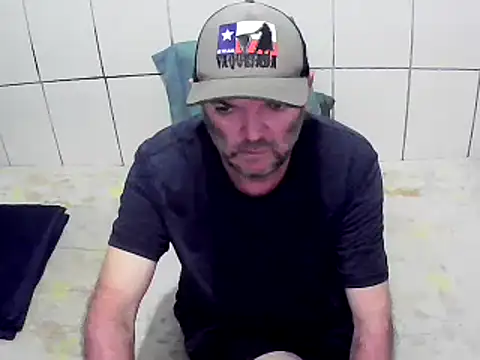 Snapshot of pierdona chatting on December 15, 12:06 pm pierdona online show from December 15, 12:06 pm