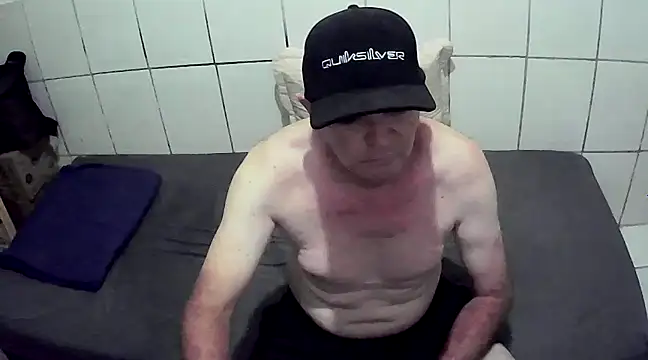 Snapshot of pierdona chatting on March 20, 7:57 pm pierdona online show from March 20, 7:57 pm