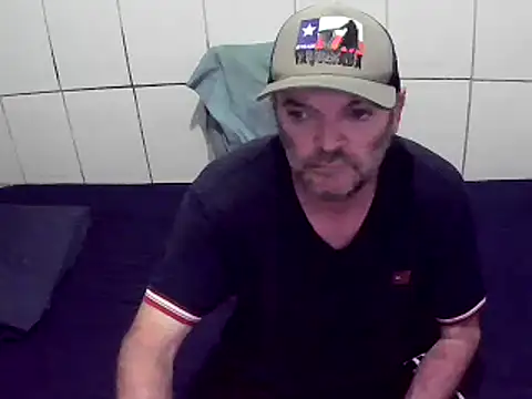 Snapshot of pierdona chatting on December 22, 3:22 pm pierdona online show from December 22, 3:22 pm