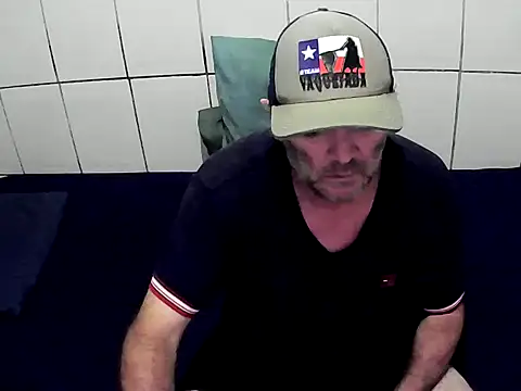 Snapshot of pierdona chatting on January 13, 8:26 pm pierdona online show from January 13, 8:26 pm
