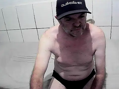 Snapshot of pierdona chatting on September 18, 7:27 pm pierdona online show from September 18, 7:27 pm