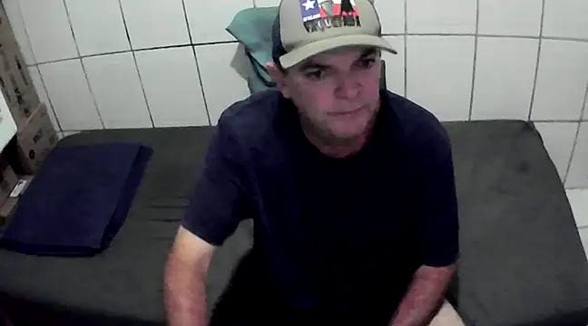 Snapshot of pierdona chatting on February 15, 7:50 pm pierdona online show from February 15, 7:50 pm