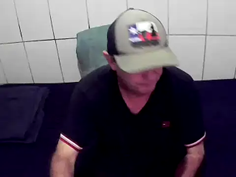 Snapshot of pierdona chatting on January 25, 7:18 pm pierdona online show from January 25, 7:18 pm