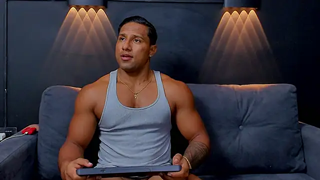 CallumMuscle online show from February 1, 1:44 am