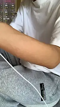 kimkim123123 online show from December 16, 2:40 am