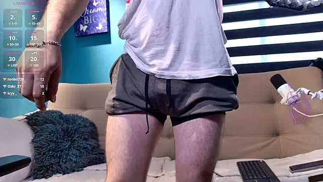 AxelFairchaild online show from September 13, 1:23 pm