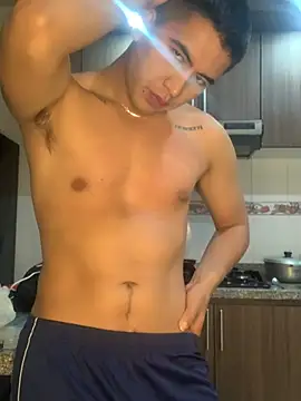 Snapshot of roguer_darkk chatting on December 11, 10:26 am roguer darkk online show from December 11, 10:26 am