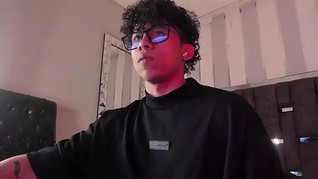 AkazaBoy  online show from March 23, 5:02 am