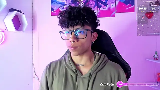 AkazaBoy  online show from September 19, 4:35 am