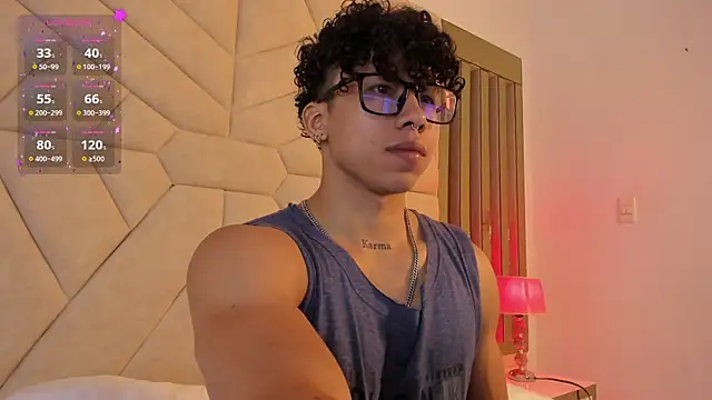 AkazaBoy  online show from November 6, 5:43 am