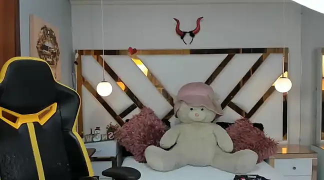 Snapshot of georgie_latin99 chatting on December 26, 11:13 pm georgie latin99 online show from December 26, 11:13 pm