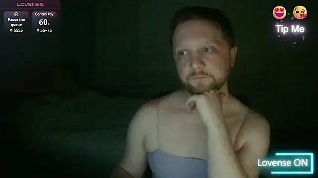 Snapshot of itsallfantasy chatting on January 25, 10:50 pm itsallfantasy online show from January 25, 10:50 pm