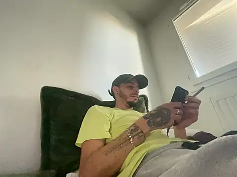 Rebeu313 online show from January 15, 11:14 am