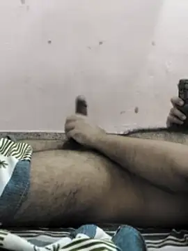 PatelBond online show from April 18, 7:07 pm