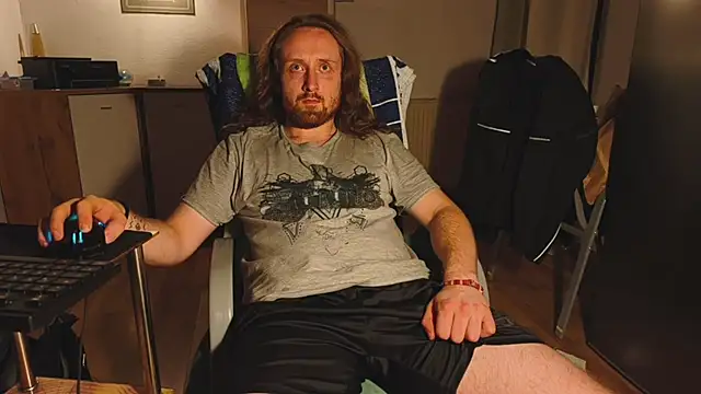 DrownMentallyyy online show from December 15, 11:35 pm