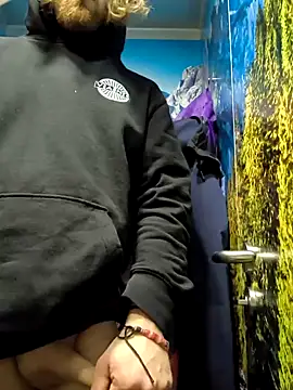 DrownMentallyyy online show from January 18, 6:31 am