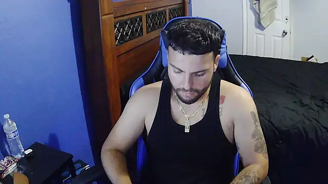 Snapshot of MasterKvn chatting on October 28, 8:50 am MasterKvn online show from October 28, 8:50 am